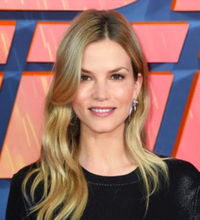 Sylvia Hoeks